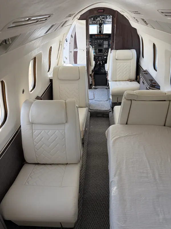 1991 IAI Astra SP – Cabin view forward – seats made up as a bed