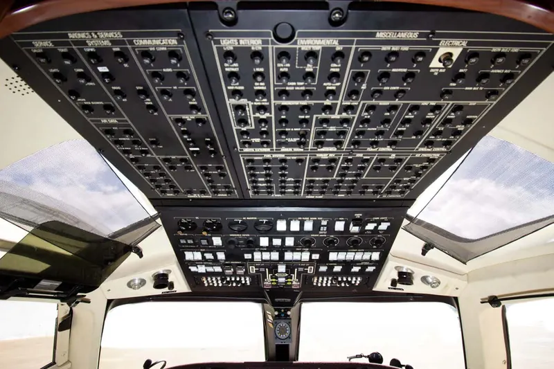 1991 IAI Astra SP – Cockpit – overhead panel