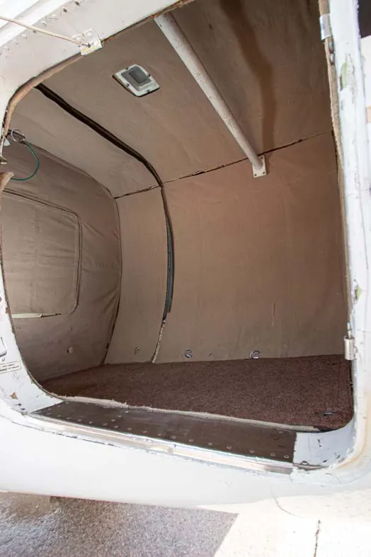 1991 IAI Astra SP – External baggage compartment