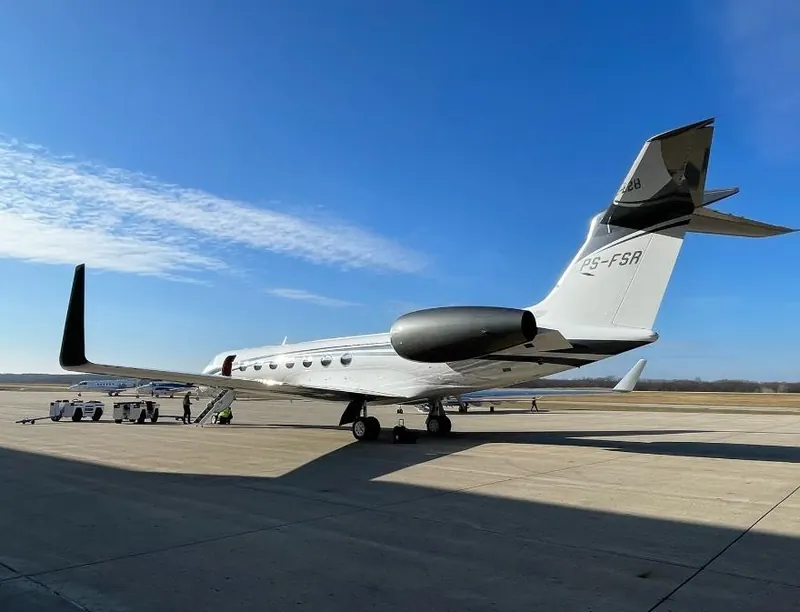 2005 Gulfstream G550 – exterior (2)