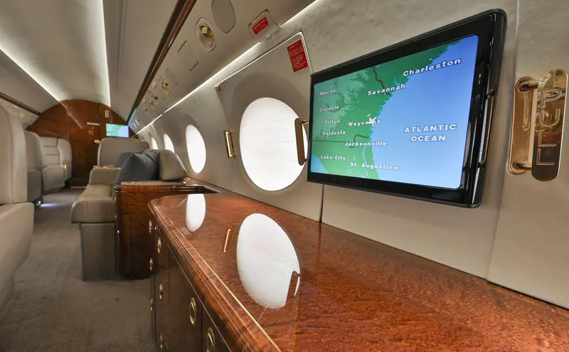 2005 Gulfstream G550 – cabin (9)