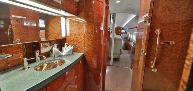 2005 Gulfstream G550 – cabin (17)