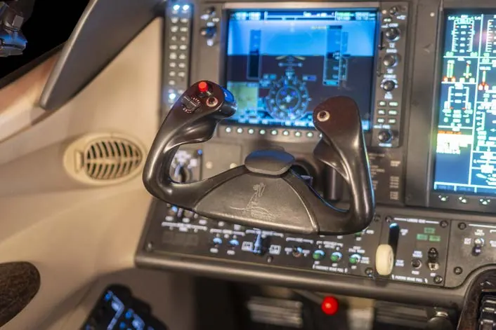 2007 Cessna Citation Mustang – cockpit (8)